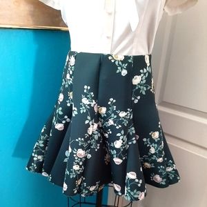 VGUC Lauren Conrad RUNWAY Poly-Spandex DK GRN Floral Godet Skirt. size: 16